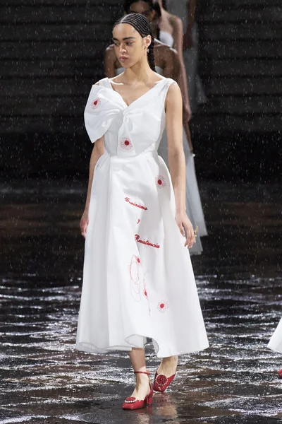 Look 99